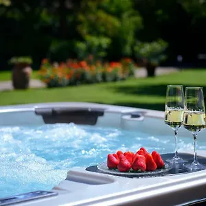 https://villa-le-facezie-bb.it-tuscanyhotel.com
